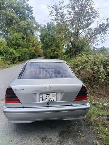 Mercedes C 230 1997, 320,000 km - 2.3 l - Qax