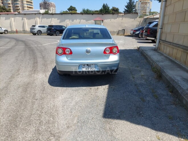 Volkswagen Passat 2006, 271,500 km - 2.0 l - Bakı
