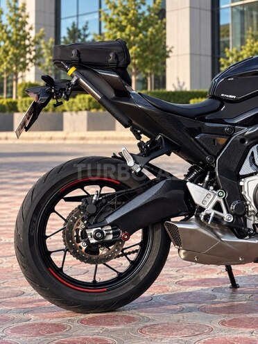 CFMOTO  2025, 5,800 km - 0.7 l - Bakı