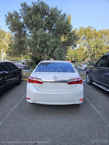Toyota Corolla 2014, 450,000 km - 1.6 л - Bakı
