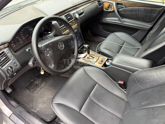 Mercedes E 240 1999, 346,142 km - 2.4 l - Bakı