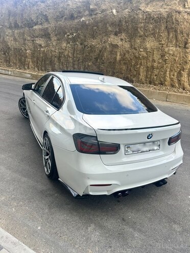 BMW  2015, 180,000 km - 2.0 l - Bakı