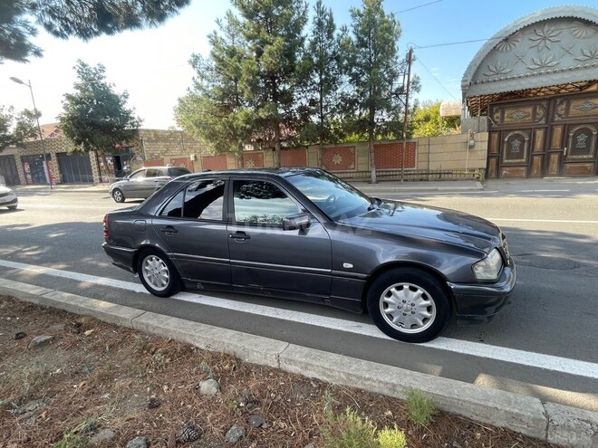 Mercedes C 200 1995, 325,648 km - 2.0 л - Goranboy