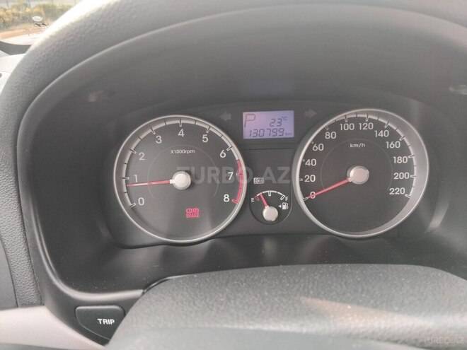 Hyundai Accent 2009, 130,799 km - 1.4 л - Bakı