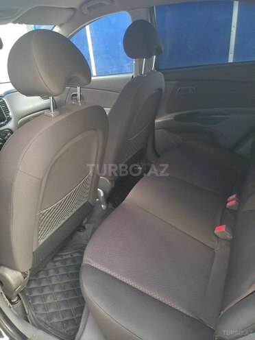 Kia Rio 2010, 235,000 km - 1.4 л - Gəncə