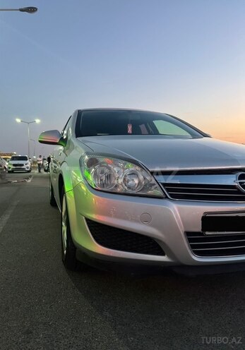 Opel Astra 2010, 420,000 km - 1.3 l - Bakı