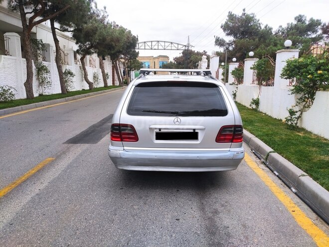 Mercedes E 220 1999, 341,778 km - 2.2 l - Bakı