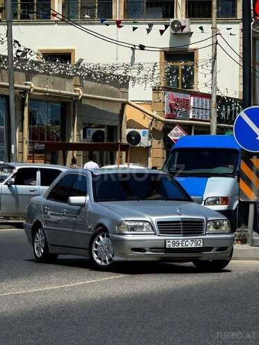 Mercedes C 240 1999, 232,157 km - 2.4 л - Bakı