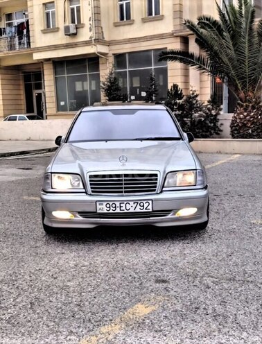 Mercedes C 240 1999, 232,157 km - 2.4 л - Bakı
