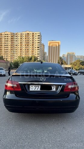 Mercedes E 250 4MATIC 2011, 374,000 km - 2.1 l - Bakı