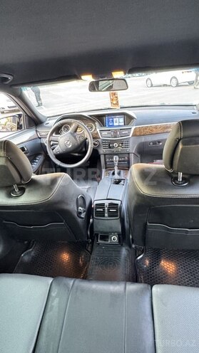 Mercedes E 250 4MATIC 2011, 374,000 km - 2.1 l - Bakı