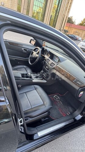 Mercedes E 250 4MATIC 2011, 374,000 km - 2.1 l - Bakı