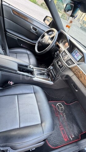 Mercedes E 250 4MATIC 2011, 374,000 km - 2.1 l - Bakı