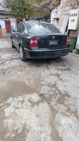 Volkswagen Passat 2003, 300,000 km - 1.8 l - Bakı