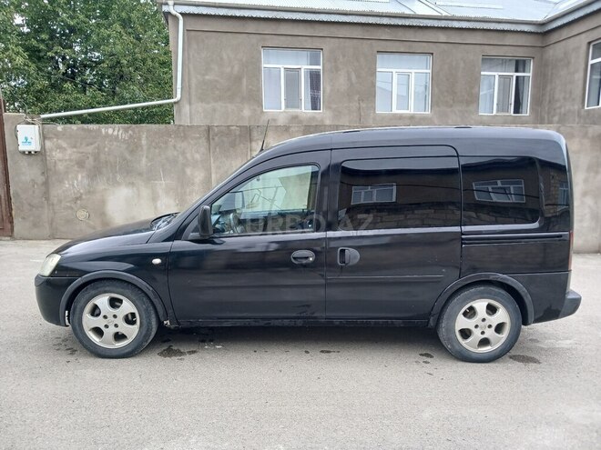 Opel Combo 2008, 206,000 km - 1.3 l - Quba
