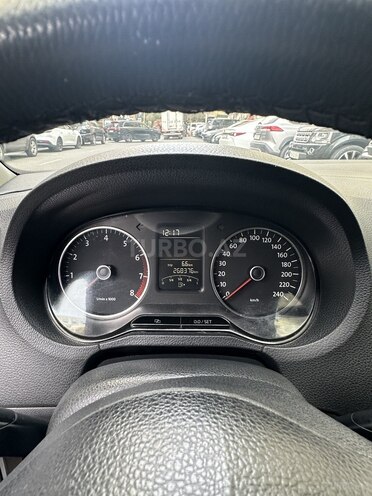 Volkswagen Polo 2010, 268,376 km - 1.4 л - Bakı