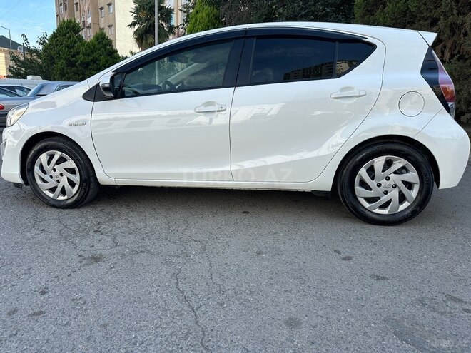 Toyota Aqua 2014, 316,000 km - 1.5 л - Gəncə