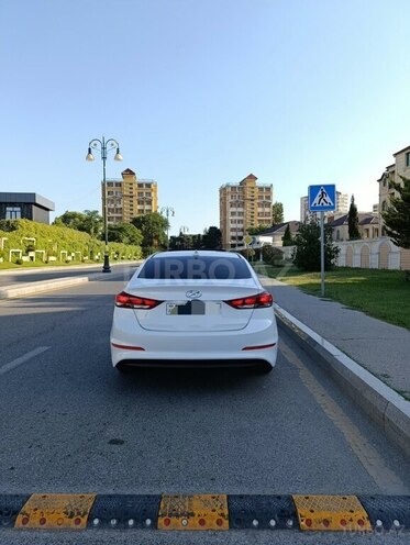 Hyundai Elantra 2016, 122,310 km - 2.0 l - Bakı