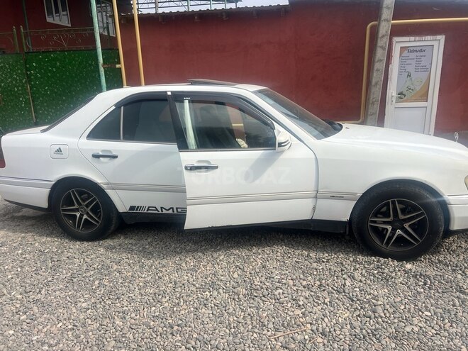 Mercedes C 200 1995, 320,000 km - 2.0 л - Cəlilabad