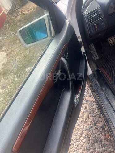 Mercedes C 200 1995, 320,000 km - 2.0 л - Cəlilabad