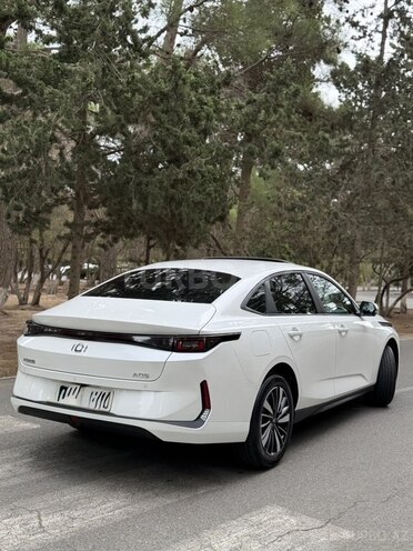 Changan Qiyuan A05 2025, 25,000 km - 1.5 л - Bakı