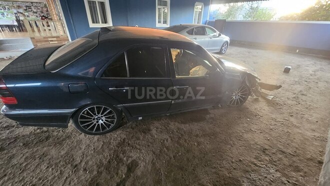 Mercedes C 240 1997, 500,000 km - 2.4 l - İmişli