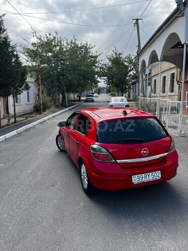 Opel Astra 2009, 396,000 km - 1.4 л - Gəncə