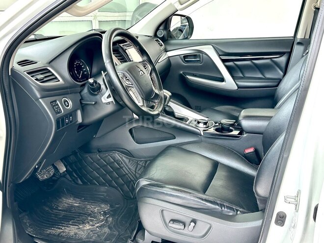 Mitsubishi Pajero Sport 2019, 135,000 km - 3.0 л - Bakı