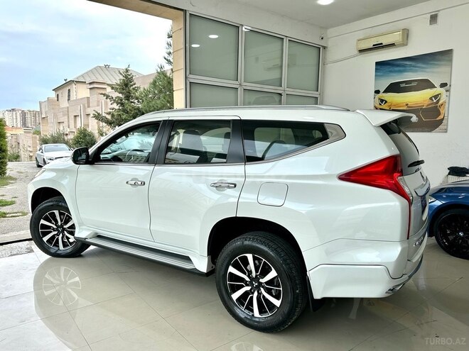 Mitsubishi Pajero Sport 2019, 135,000 km - 3.0 л - Bakı