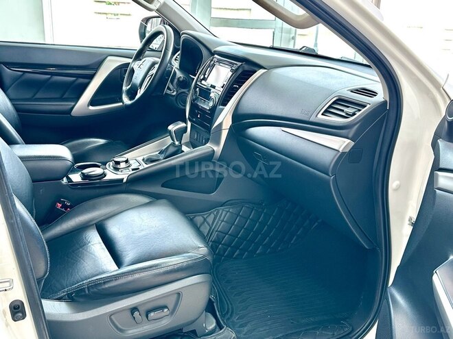 Mitsubishi Pajero Sport 2019, 135,000 km - 3.0 л - Bakı