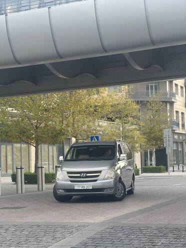 Hyundai H-1 2011, 500,000 km - 2.5 l - Bakı
