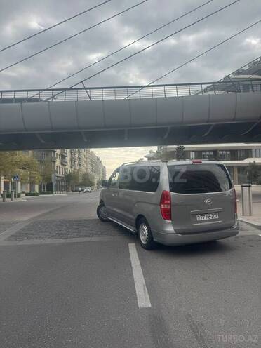 Hyundai H-1 2011, 500,000 km - 2.5 l - Bakı