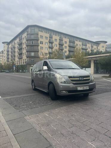 Hyundai H-1 2011, 500,000 km - 2.5 l - Bakı
