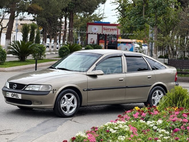 Opel Vectra 1998, 270,000 km - 1.8 l - Bakı