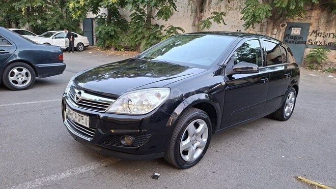 Opel Astra 2007, 268,000 km - 1.4 l - Bakı