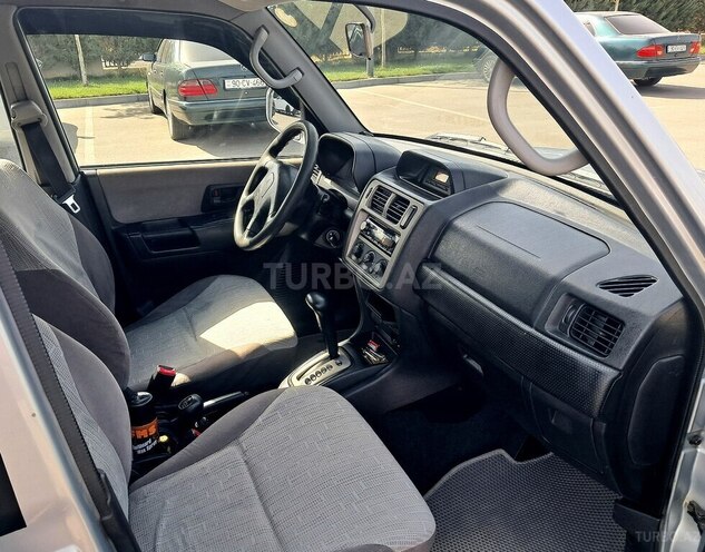 Mitsubishi Pajero io 2002, 195,000 km - 2.0 l - Salyan