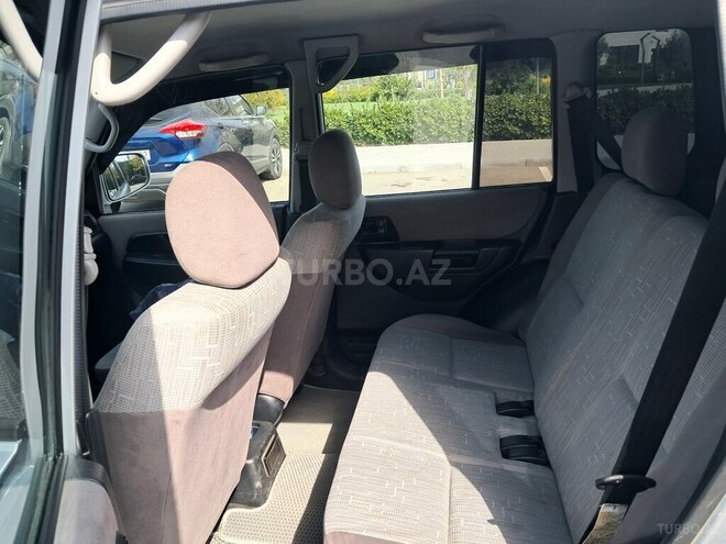 Mitsubishi Pajero io 2002, 195,000 km - 2.0 l - Salyan