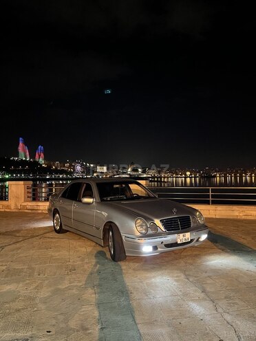 Mercedes E 200 2000, 398,000 km - 2.0 л - Bakı