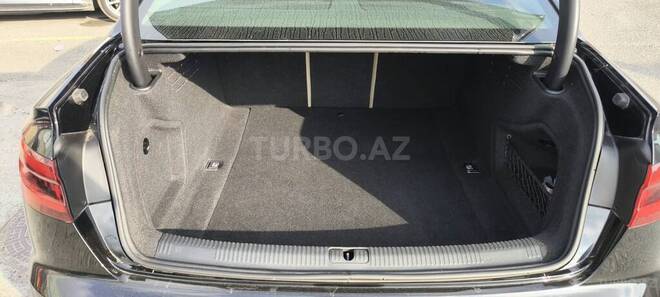 Audi A4 2018, 51,000 km - 2.0 l - Bakı