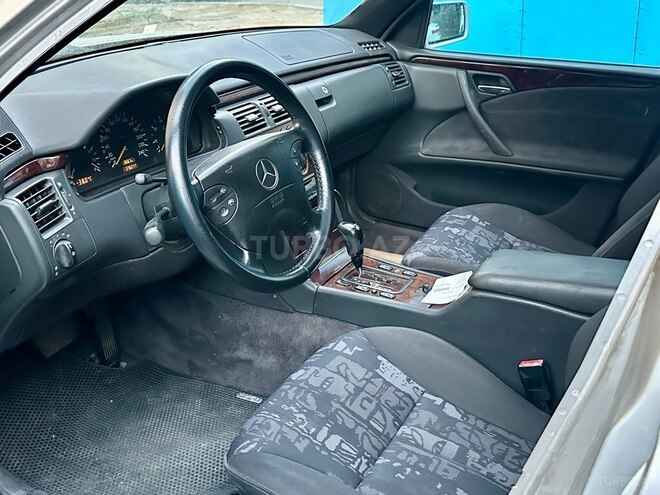 Mercedes E 220 1999, 373,000 km - 2.2 l - Sumqayıt