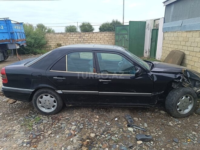 Mercedes C 200 1995, 484,543 km - 2.0 л - Saatlı