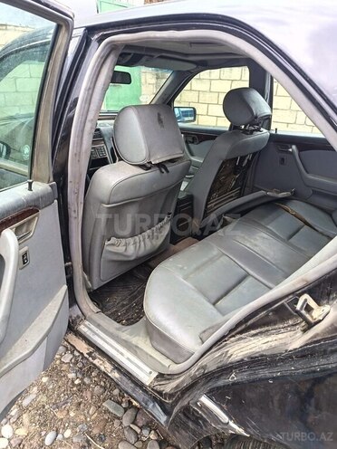 Mercedes C 200 1995, 484,543 km - 2.0 л - Saatlı