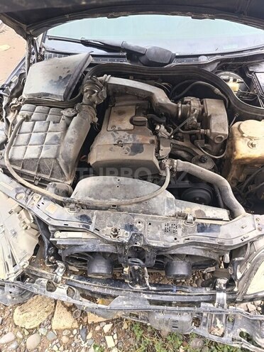 Mercedes C 200 1995, 484,543 km - 2.0 л - Saatlı