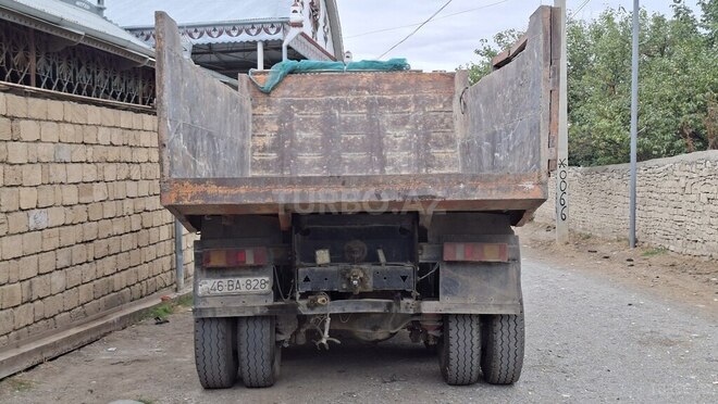 KamAz 55111 1981, 400,000 km - 11.0 l - Goranboy