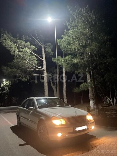 Mercedes C 240 2001, 265,900 km - 2.6 л - Bakı