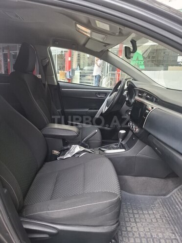 Toyota Corolla 2013, 176,700 km - 1.6 л - Bakı
