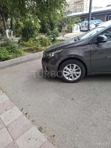 Toyota Corolla 2013, 176,700 km - 1.6 л - Bakı