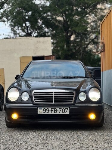 Mercedes E 240 1997, 302,500 km - 2.4 л - Bakı