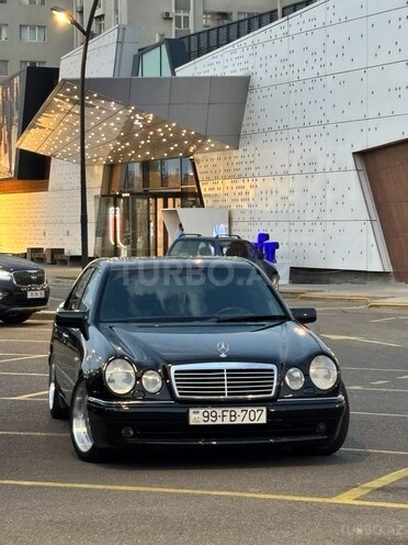 Mercedes E 240 1997, 302,500 km - 2.4 л - Bakı