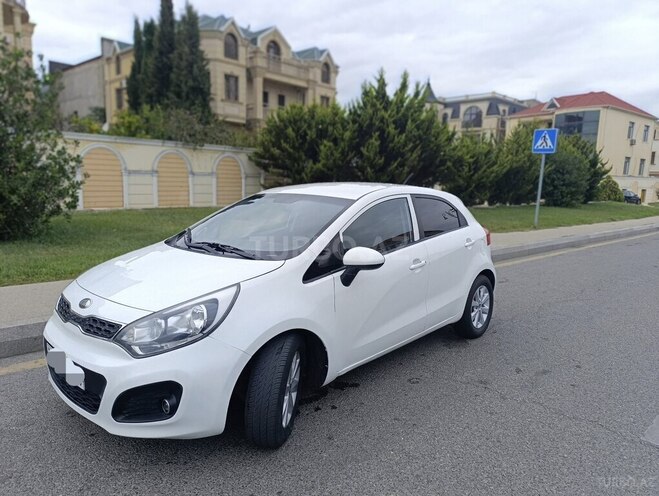 Kia Rio 2013, 280,000 km - 1.6 л - Bakı